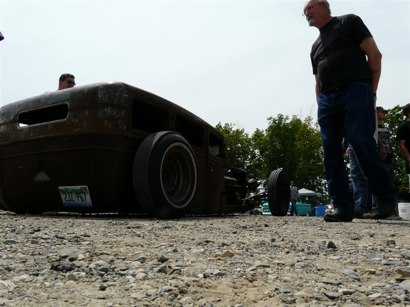 Illustration for article titled The Stupidest Awesome Car At Billetproof 2009: Lowest Car Ever